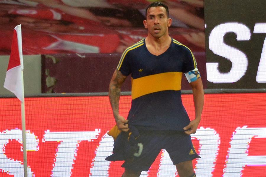 Tévez dedica gol en la Copa Libertadores a Maradona