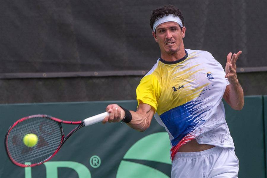 El ecuatoriano Gómez gana final y corta racha a chileno Jarry