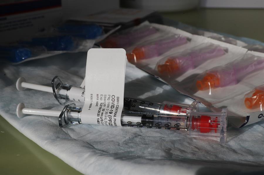 ¿50 mil dosis de vacunas alcanzan para la fase cero?