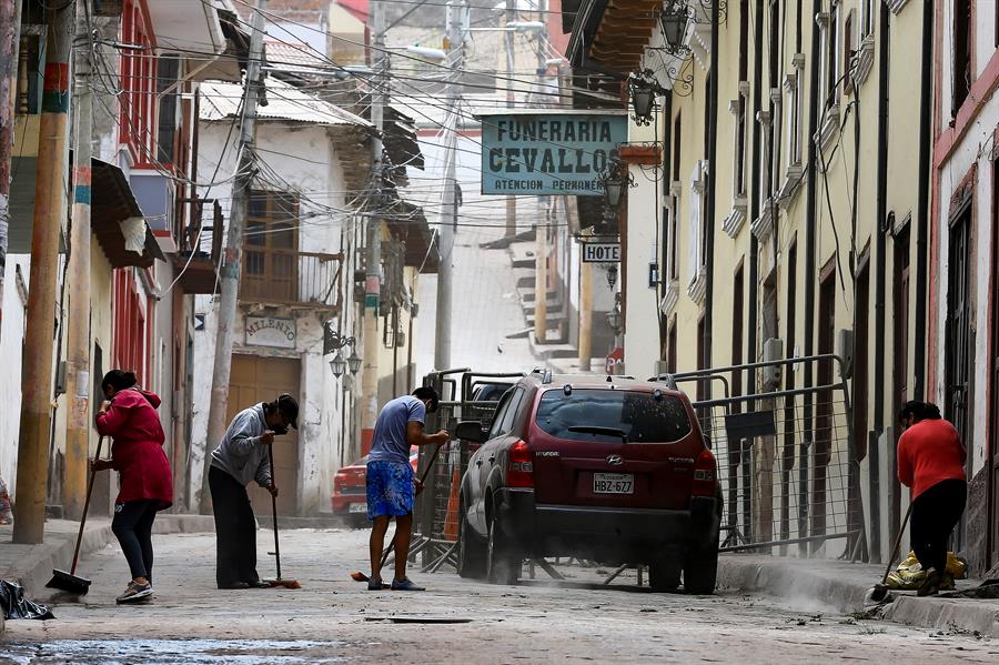 Moreno cumplirá agenda en Chimborazo tras caída de ceniza