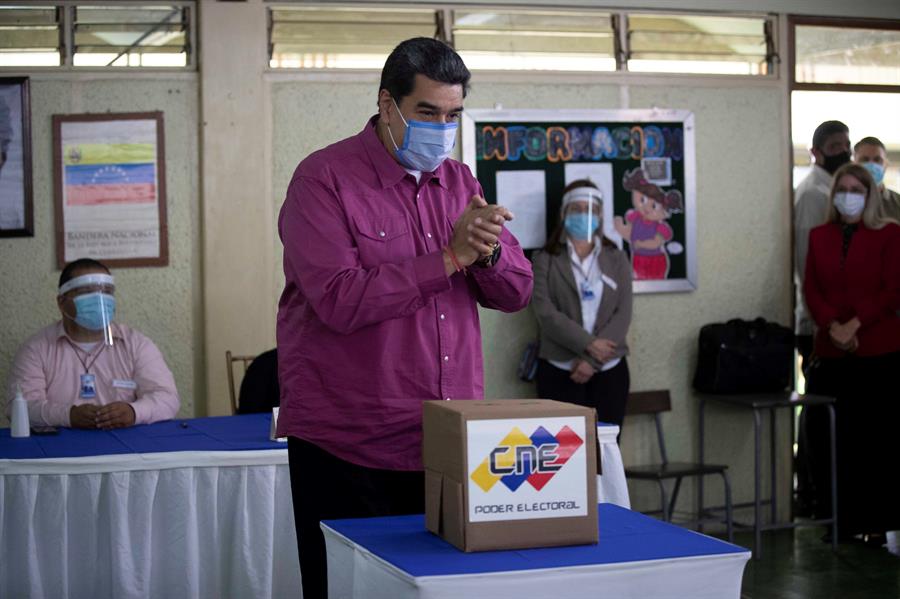 Maduro acusa a Iván Duque de querer asesinarlo el día de las elecciones