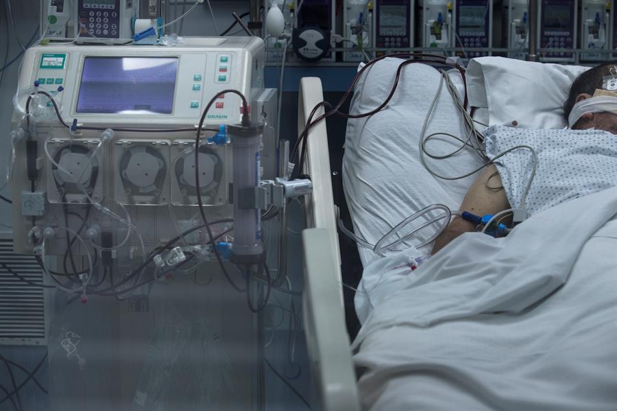 Encuentran coronavirus &quot;viable&quot; en el aire a casi 5 metros de un paciente