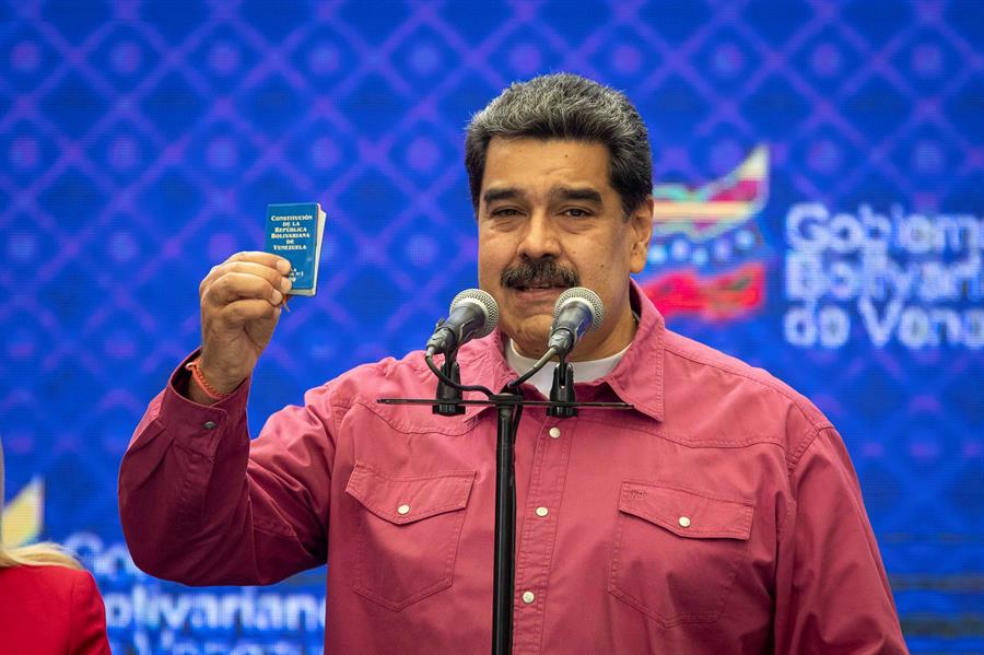 Nicolás Maduro llama &quot;mequetrefe y pelele&quot; a Lenin Moreno