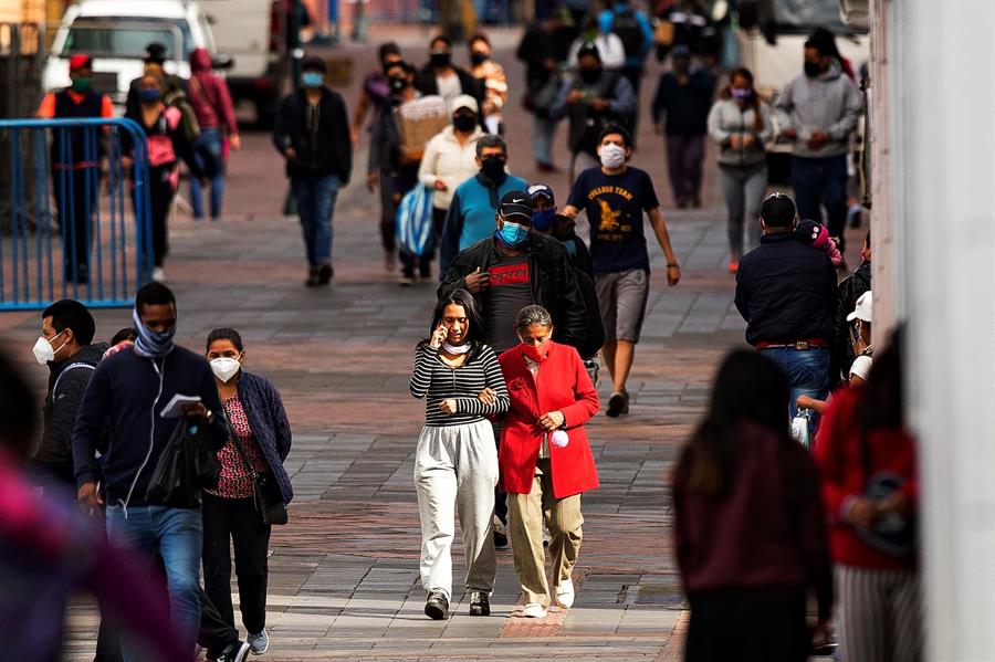 Más de 2.500 personas bajo vigilancia por nueva cepa en Ecuador
