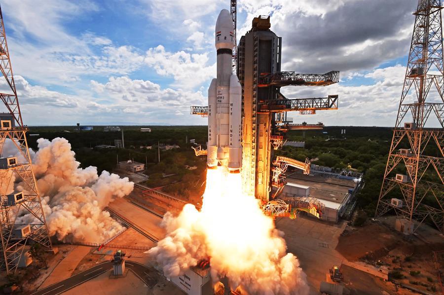 La India lanza con éxito a la Luna el Chandrayaan-3, un cohete no tripulado