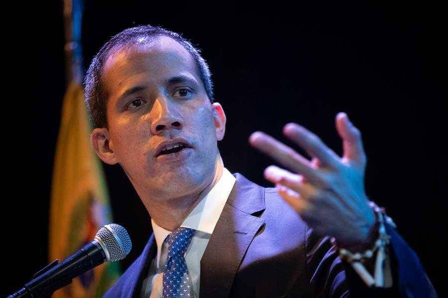 Juan Guaidó escapó a pie de Venezuela