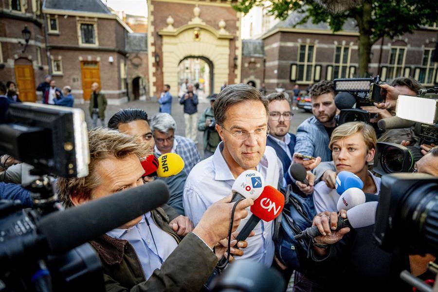 Países Bajos: el gobierno cae por indecisión sobre el control del sistema de asilo a refugiados