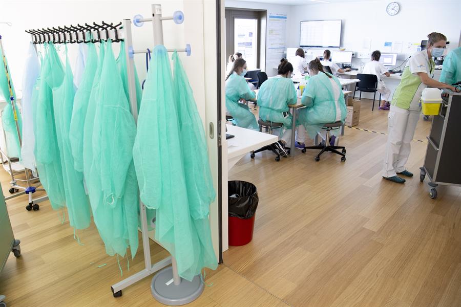 Ecuador recibirá desde China mascarillas y equipamiento médico por COVID-19