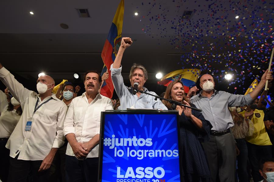 Lasso agradece el apoyo y llama a construir un país &quot;más justo y próspero&quot;