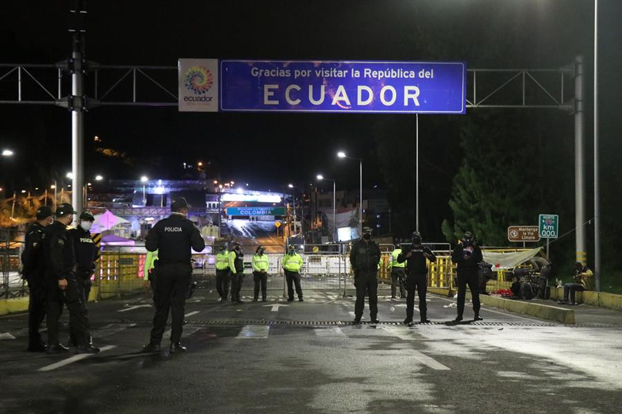 Grupo de 10 ecuatorianos retornó por el Puente Internacional Rumichaca