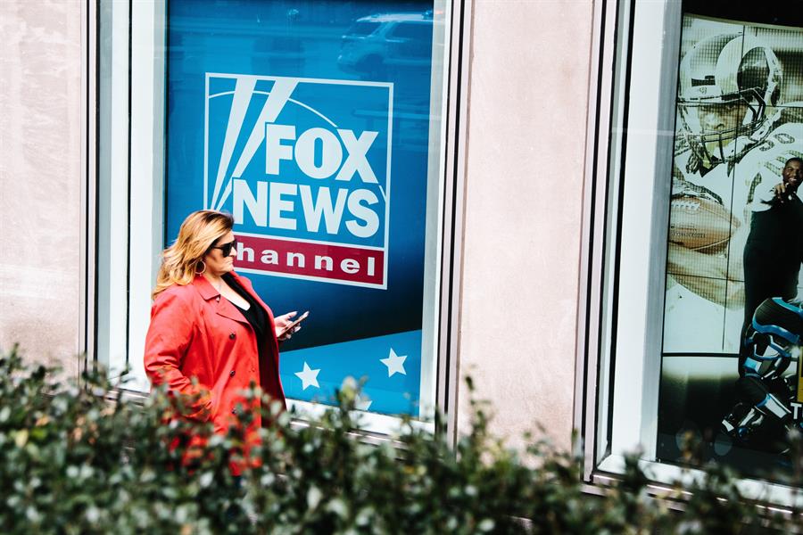 Fox News despide a Ed Henry, conductor acusado de mala conducta sexual