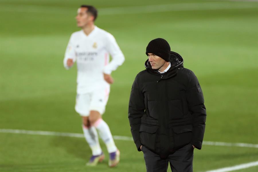 Zinedine Zidane da negativo en prueba PCR