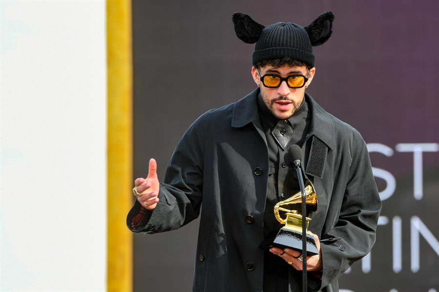 Bad Bunny se lleva su primer Grammy con &quot;YHLQMDLG&quot;