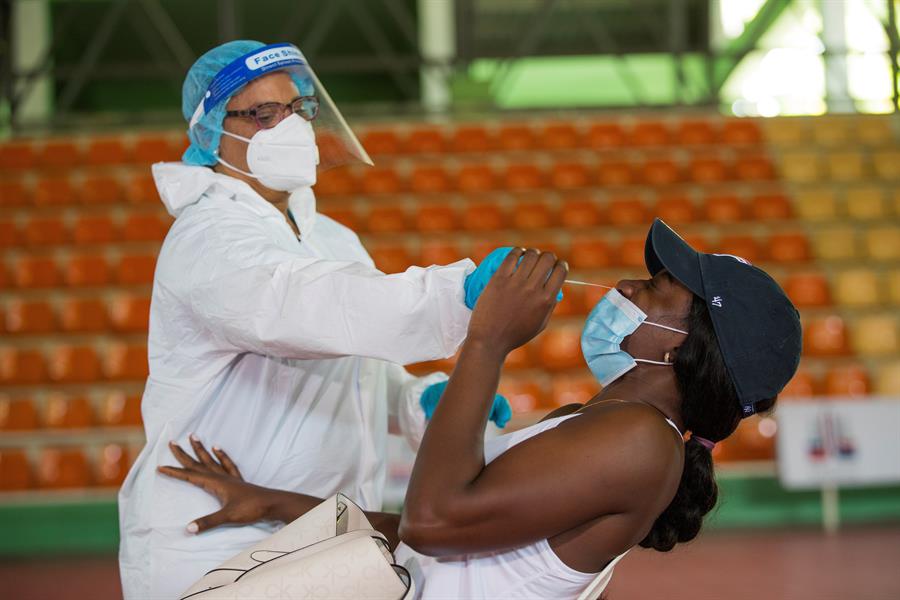 Casos de coronavirus a nivel mundial rozan los 39,6 millones de casos