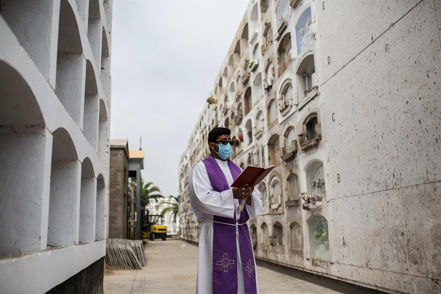 Perú: 100 días de cuarentena y 260.000 contagiados