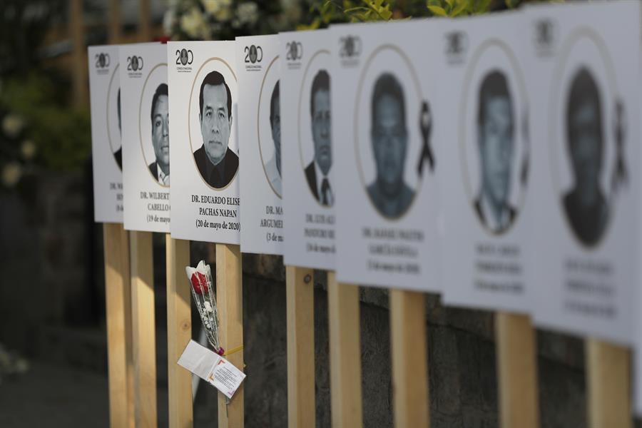 Perú reconoce a parejas gays para indemnizaciones al personal sanitario