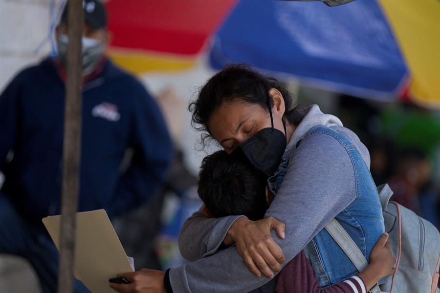 En Quito mueren 55 personas al día por COVID-19