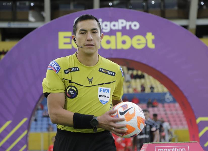La FIFA designó 35 árbitros para el Mundial de Clubes 2025.