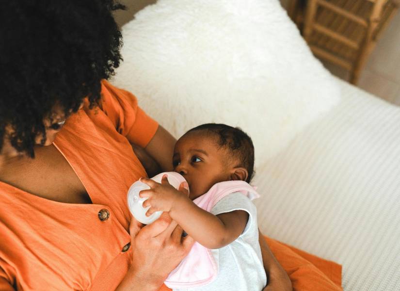 Madre no es solo la que amamanta: otras formas de crear apego