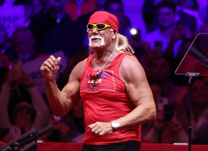 Fotografía de archivo del exluchador profesional Hulk Hogan en el escenario, antes de hablar durante un mitin en el Madison Square Garden de Nueva York.