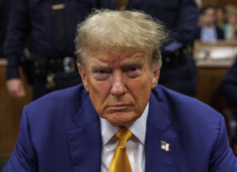 Foto del candidato presidencial republicano y expresidente estadounidense Donald Trump durante el juicio que enfrenta en Nueva York.