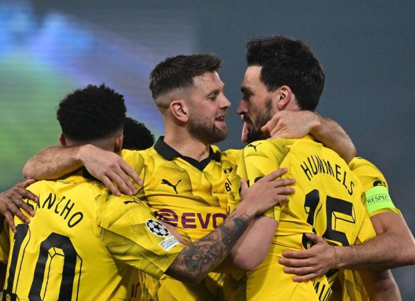 Jugadores del Borussia Dortmund celebrando el gol.