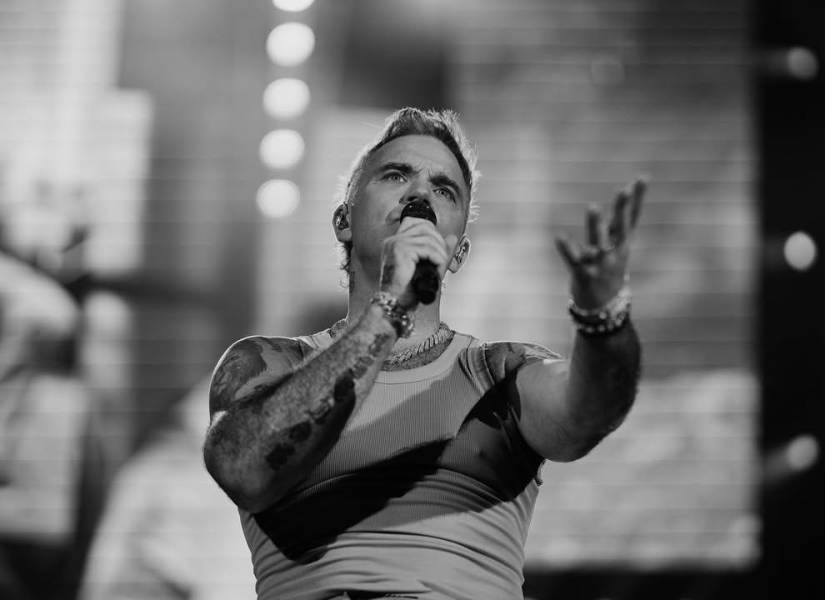 Robbie Williams tiene 51 años.