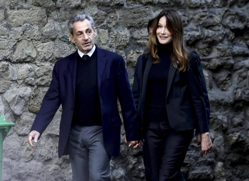 El expresidente francés Nicolas Sarkozy y su esposa Carla Bruni.