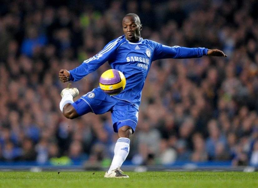 Claude Makélélé elogió a Moisés Caicedo.