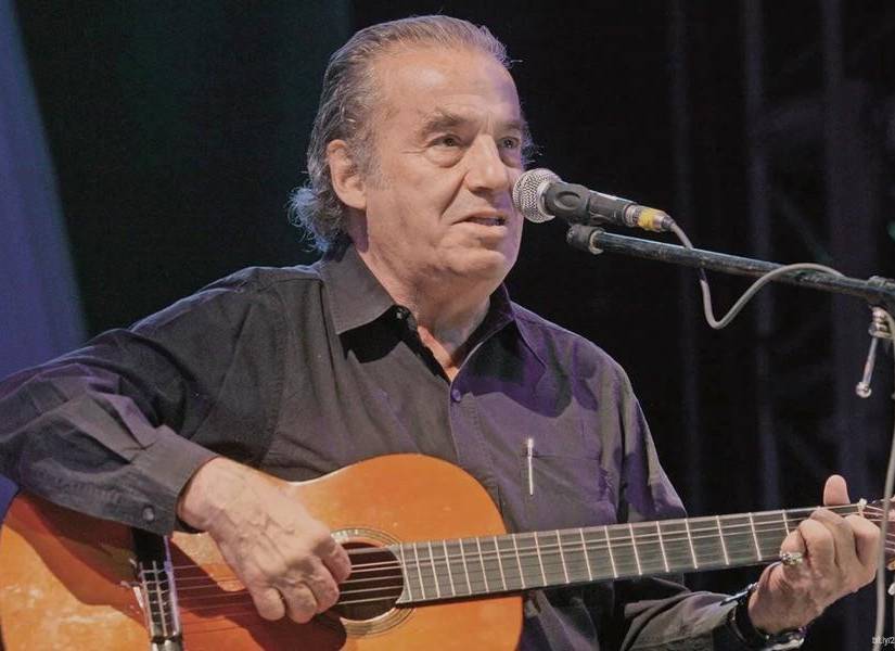 Imagen de archivo de Óscar Chávez.