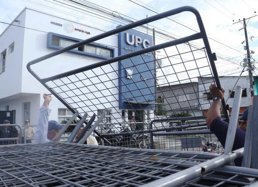 Las Unidades de Policía Comunitaria fueron reforzadas con vallas en Yaguachi.