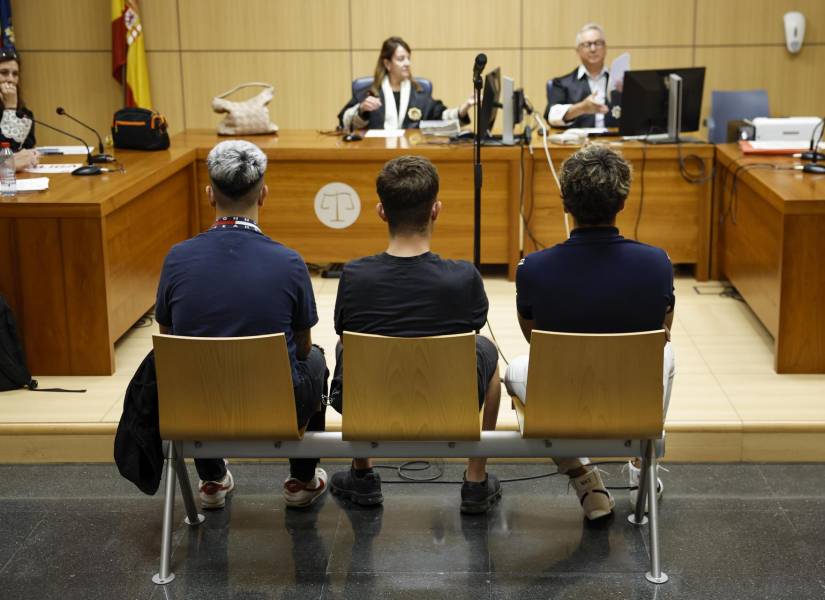 Tres hinchas del Valencia fueron sentenciados con ocho meses de prisión y dos años sin poder entrar a los estadios.