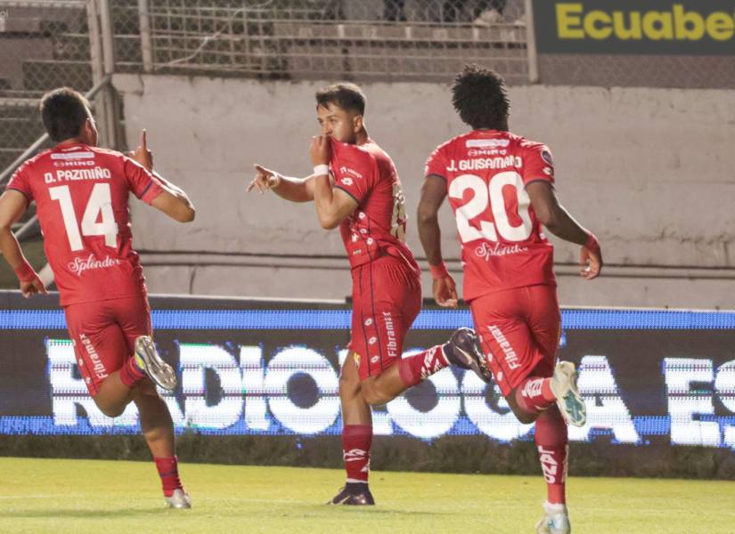 Adrián Cela anotó el segundo gol para El Nacional ante Emelec.