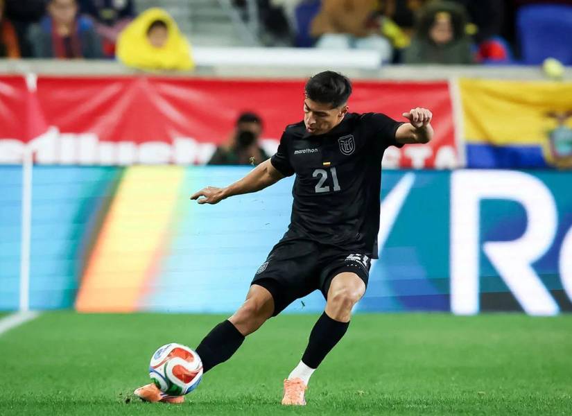 Alan Franco salió lesionado del amistoso de Ecuador ante Nueva Zelanda en un amistoso.