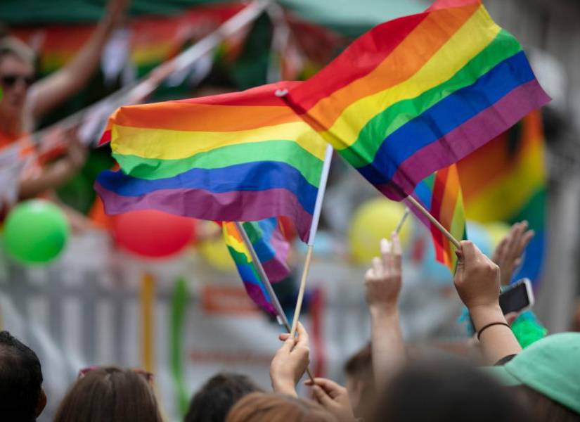 Matrimonio gay y vientre subrogado a nivel mundial: ¿dónde es legal?