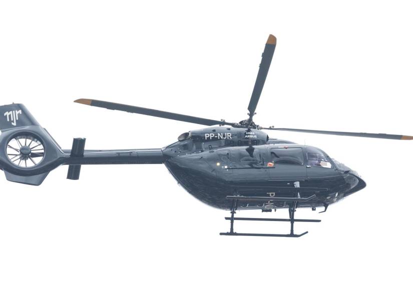 Eln helicóptero donde el Neymar sobrevuela el estadio Paulo Machado de Carvalho, conocido como Pacaembu.