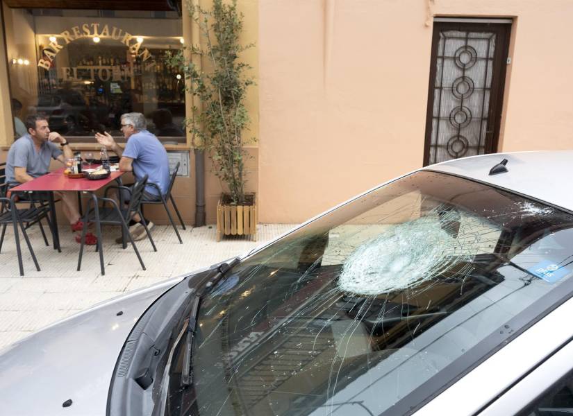 Muere una bebé por una bola de hielo en tormenta de granizo en España