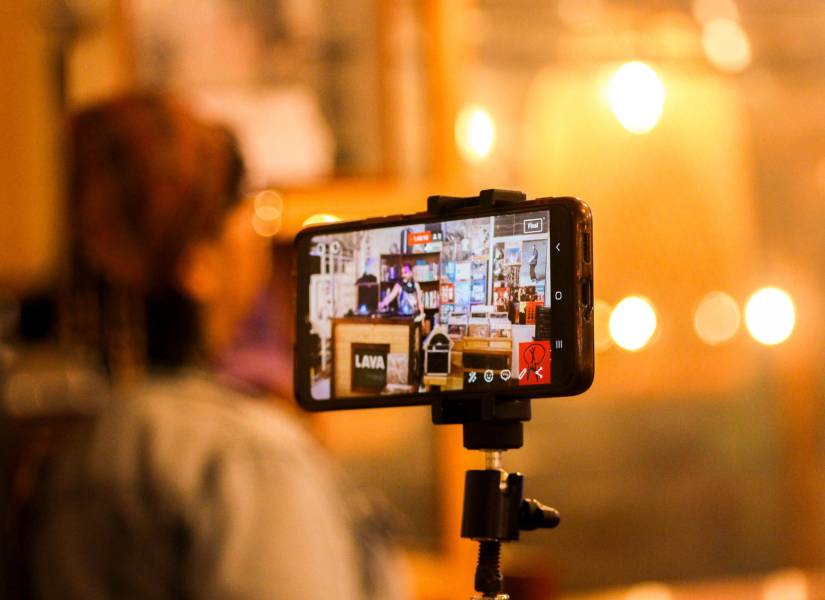 KIK-RPM pinchó vinilos de rock de la década de 1980, entre las que estuvo Devo y Ah-Ha.