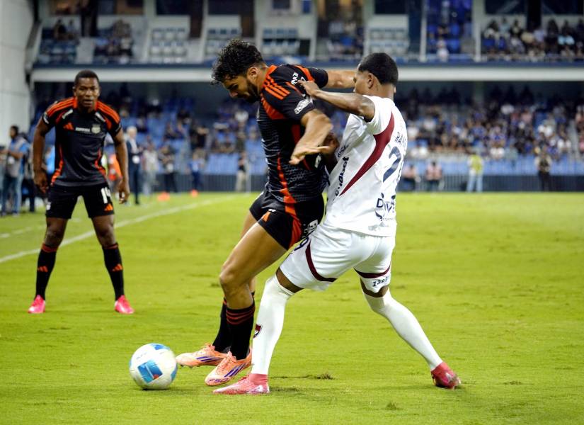 Liga de Quito venció 2-1 a Emelec por la semifinal de ida de la Copa Ecuador
