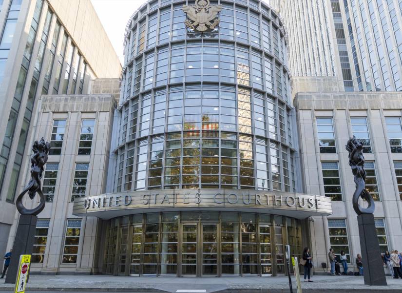 Fotografía de la sede de la corte de Brooklyn donde se lleva el juicio del narcotraficante Ismael 'El Mayo' Zambada este viernes, en Nueva York (EE.UU.).