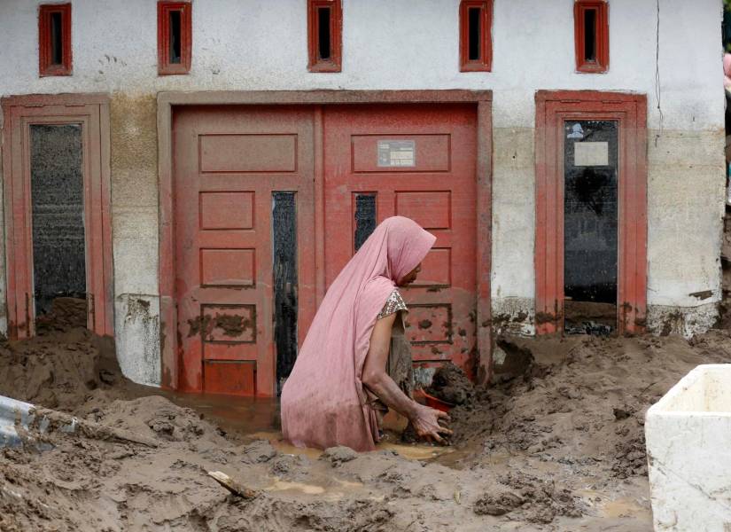 Inundaciones en Asia dejan más de 1 000 fallecidos en Indonesia, Sri Lanka y Tailandia.