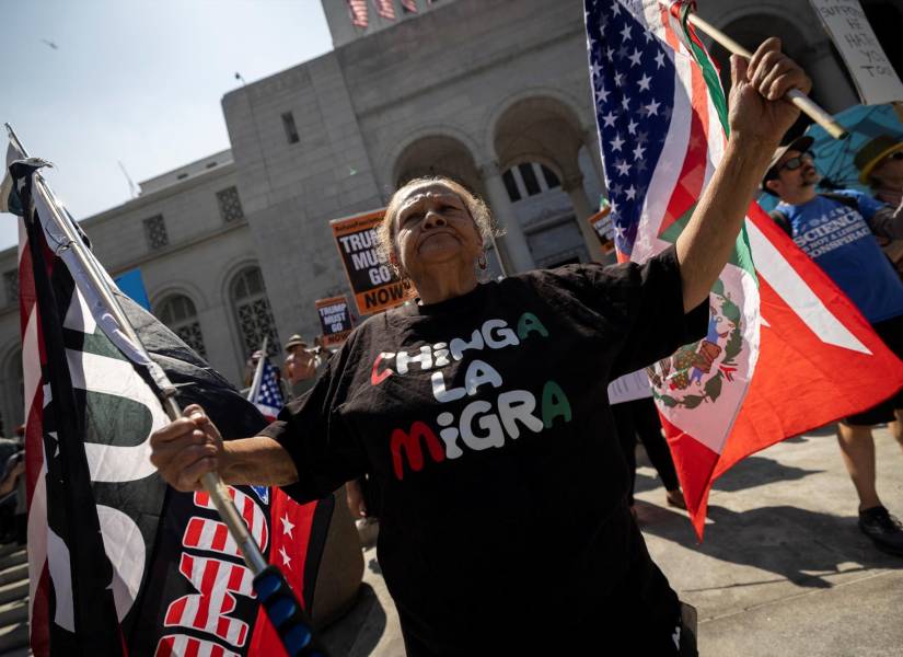 Protestas en Los Angeles, California, el 4 de julio, contra las redadas migratorias.