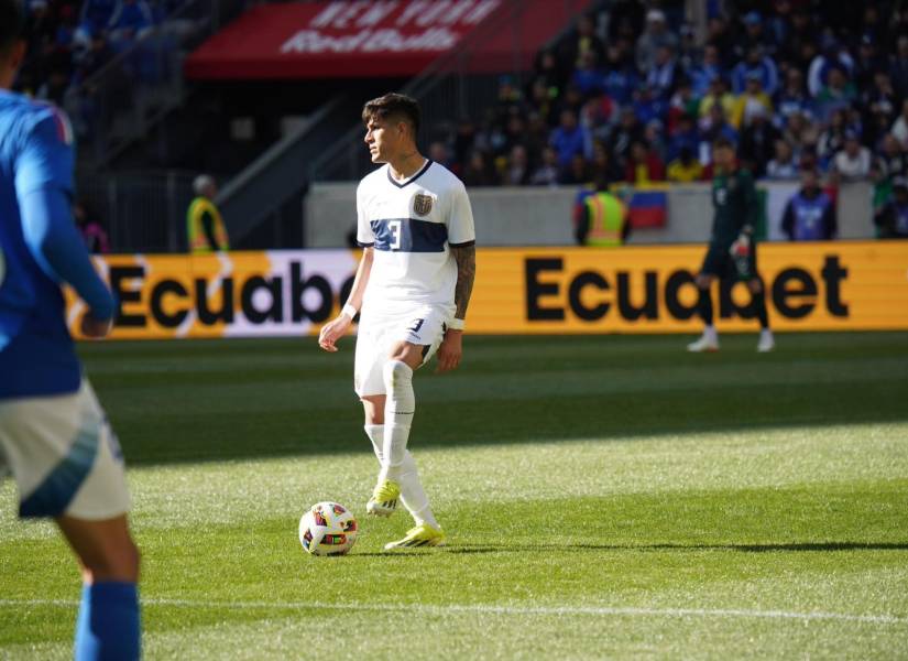 Piero Hincapié fue uno de los jugadores peores calificados en el amistoso de Ecuador.