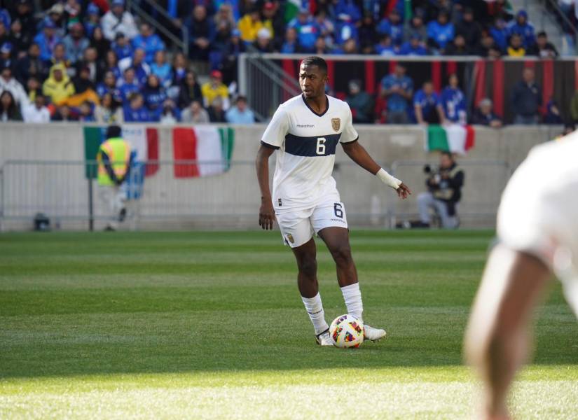 William Pacho fue el ecuatoriano mejor valorado con la Selección de Ecuador.