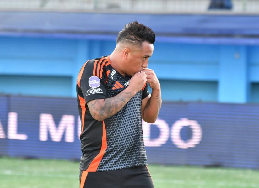 Christian Cueva suma dos goles y dos asistencias con Emelec.