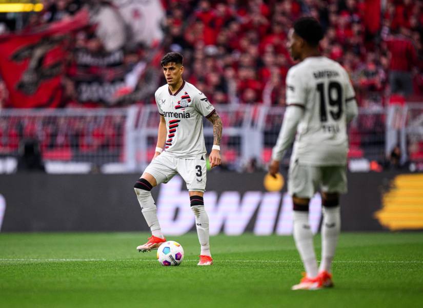 Piero Hincapié jugó hasta el minuto 83 en el empate 1-1 contra el Borussia Dortmund.