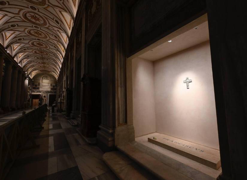Primeras imágenes de la tumba del Papa Francisco en la Basílica de Santa María la Mayor.