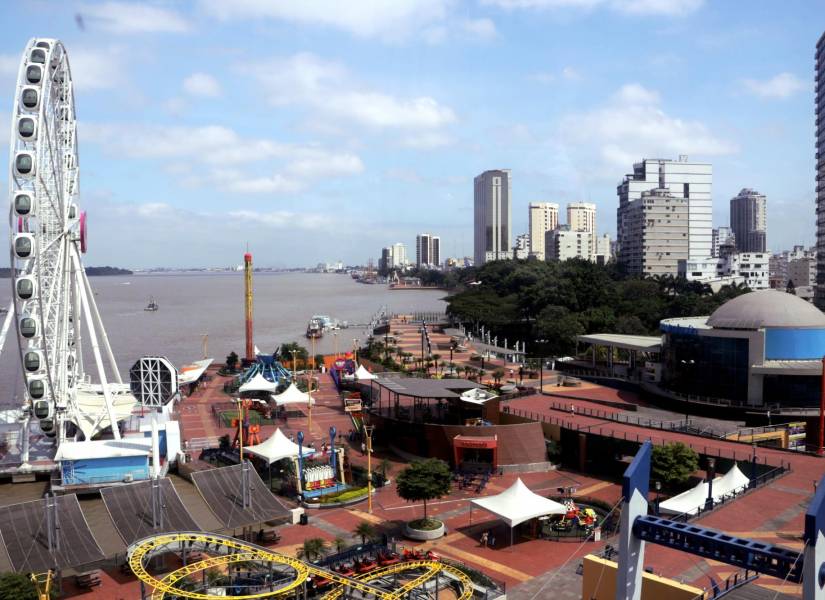 Imagen del Malecón 2000, icono turístico del centro de Guayaquil.