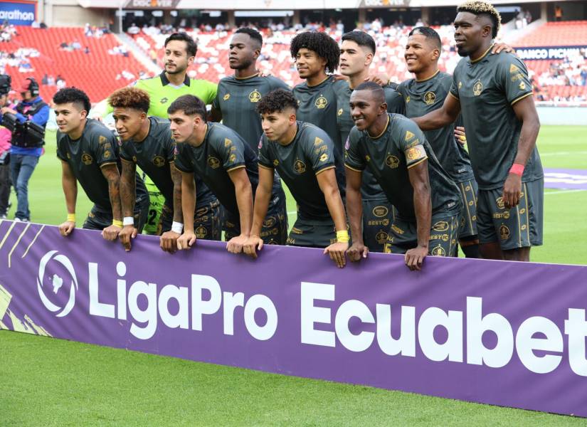 Jugadores de Aucas previo al partido de Liga de Quito por la LigaPro