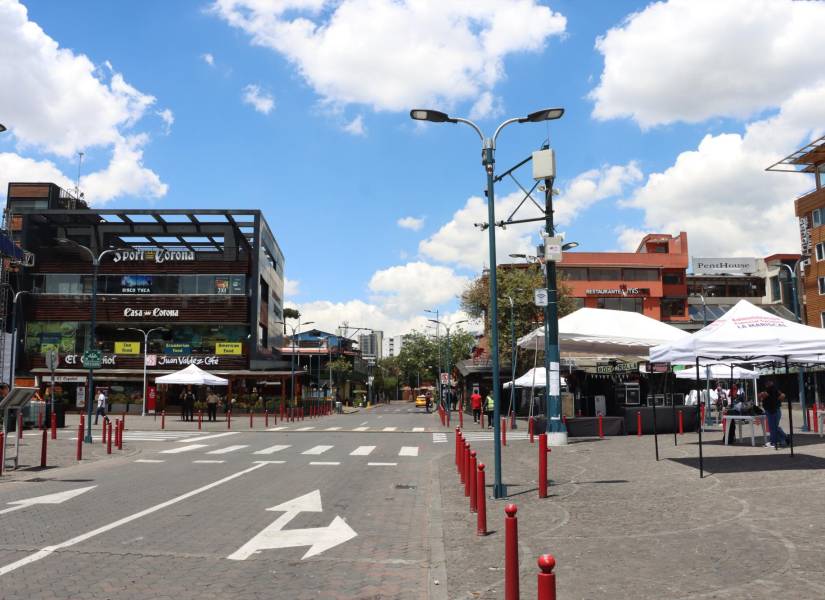 Quito, jueves 28 de septiembre del 2023 FotografÃ­as del sector de la Mariscal, Plaza Foch, centro norte de Quito, locales comerciales abandonados o en arriendo. Fotos:Rolando EnrÃ­quez/API
